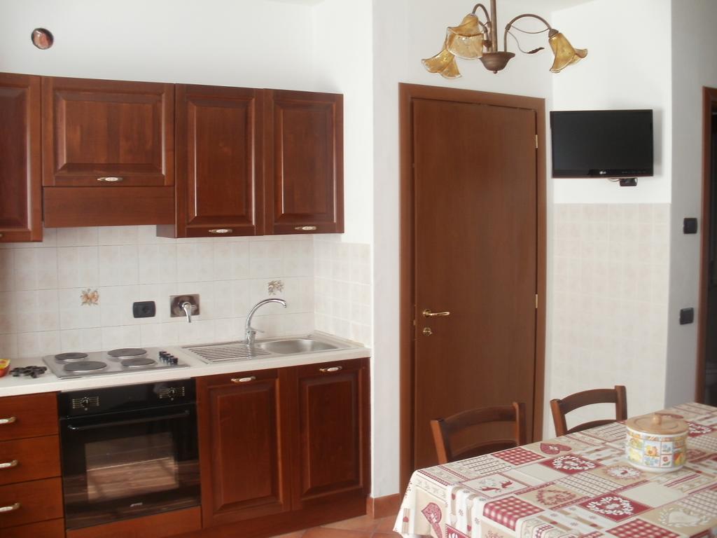Villa Mafi Нюс Екстер'єр фото