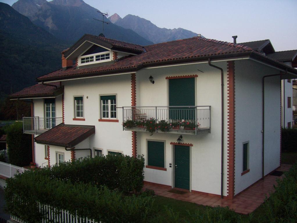 Villa Mafi Нюс Екстер'єр фото