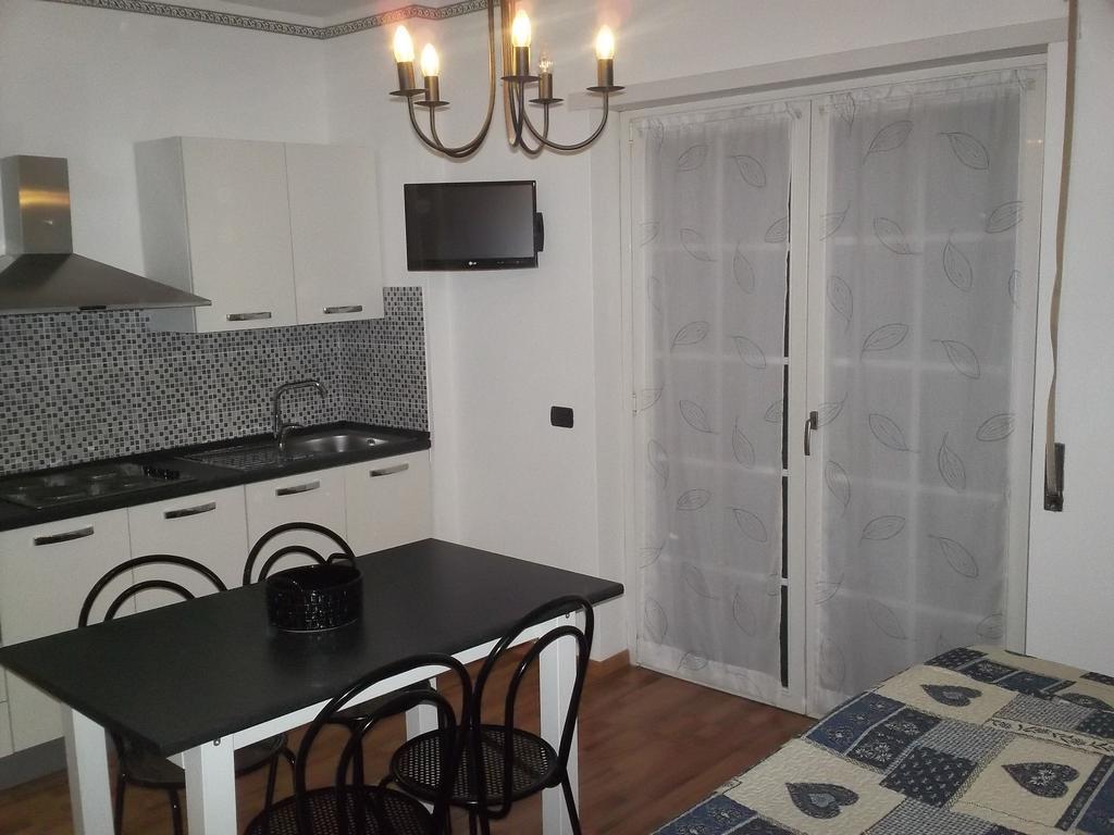 Villa Mafi Нюс Екстер'єр фото